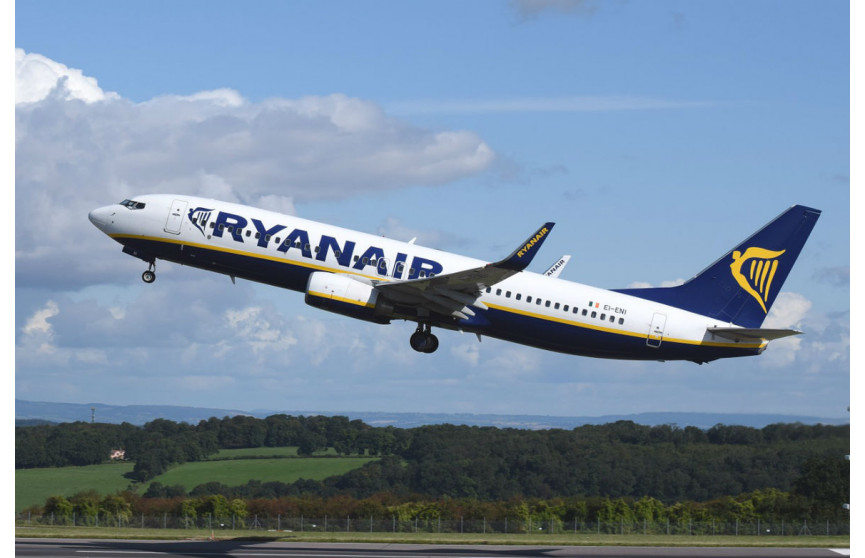 Volo Ryanair da Brindisi a Bergamo in ritardo di 3 ore