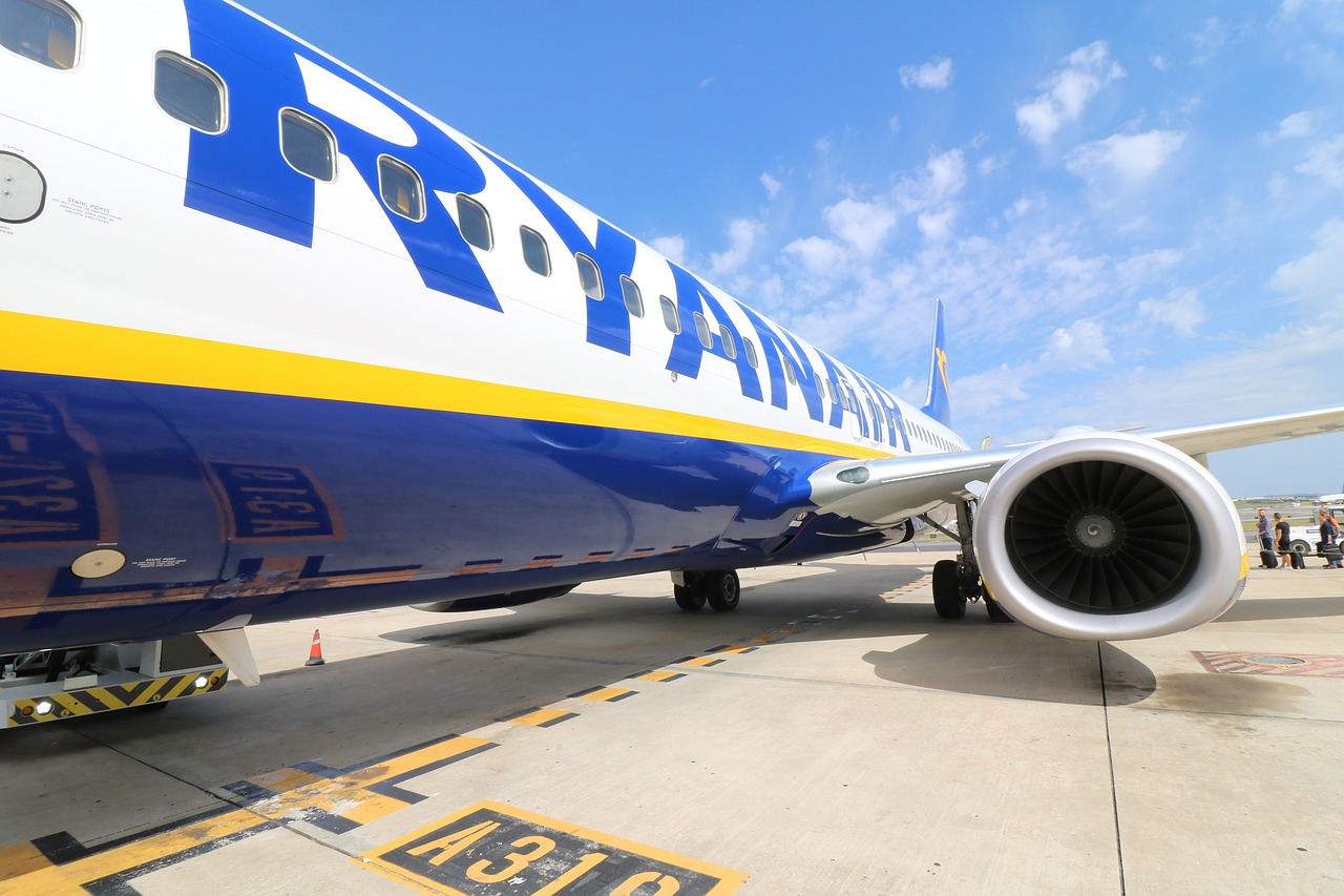 Bagaglio a mano Ryanair 2024: nuove regole peso e misure - Mamma